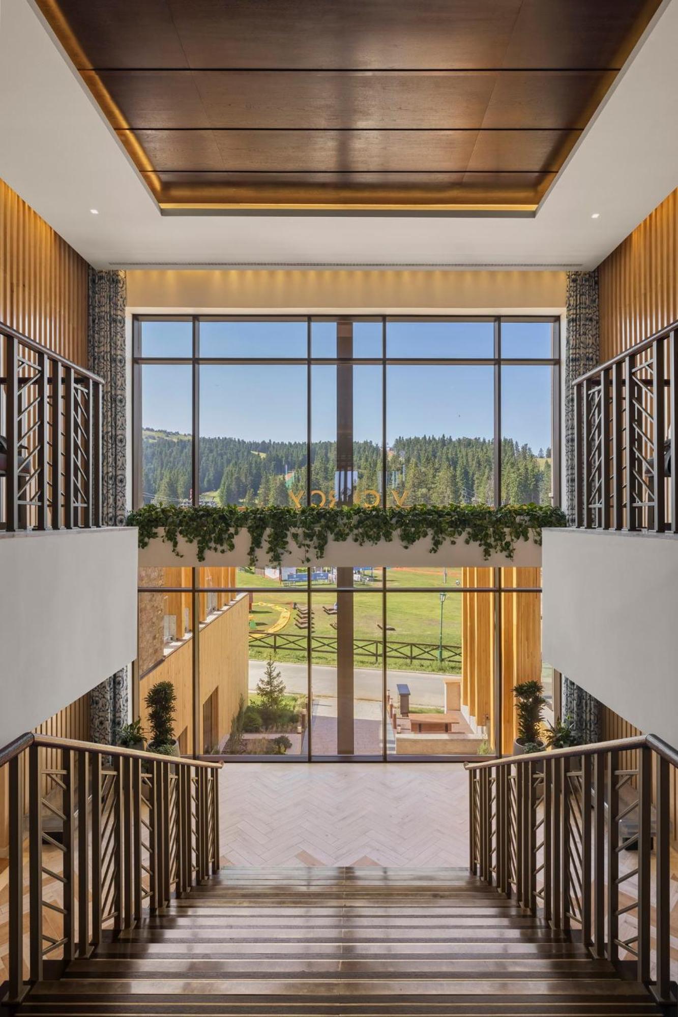 Viceroy Kopaonik Serbia Екстер'єр фото Interior of the hotel