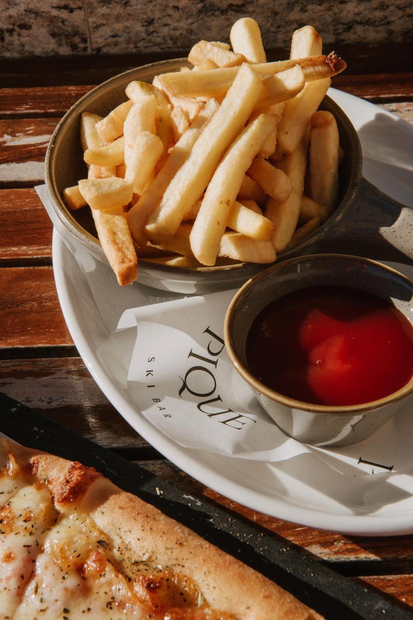 Viceroy Kopaonik Serbia Екстер'єр фото French fries and ketchup